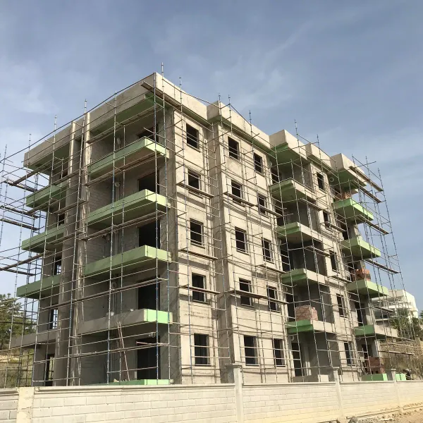 Çarşı 1 under construction: facade